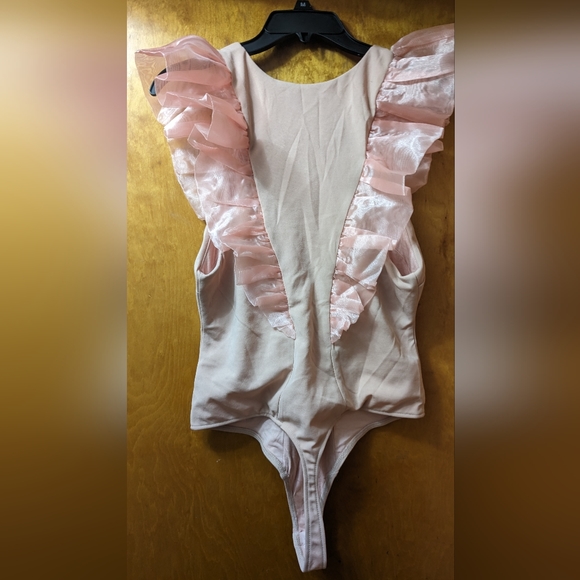 Pink Ruffle Free People Bodysuit Size M New without tags - Picture 3 of 6